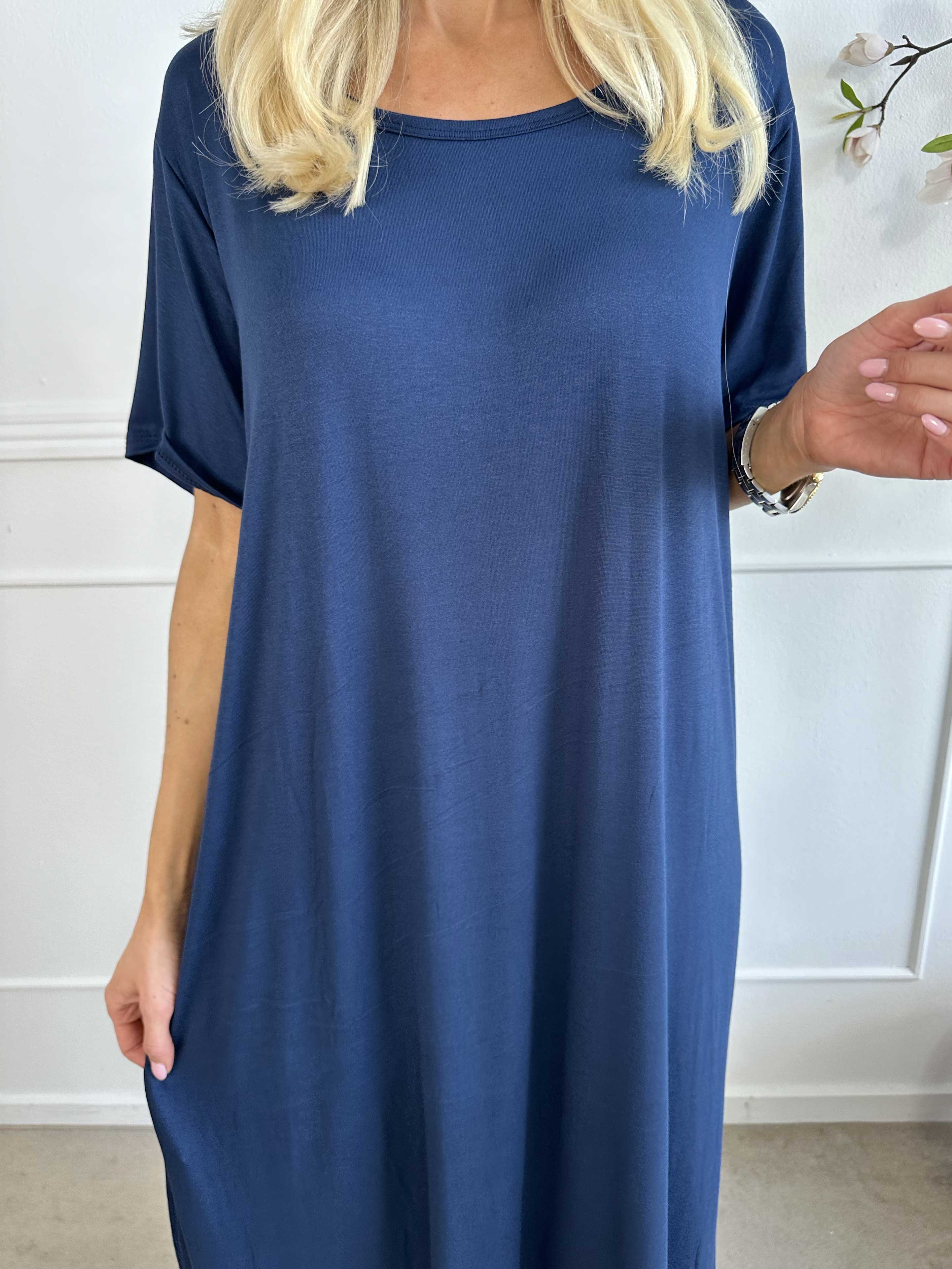 Abbie - Lang t-shirtkjole i åndbart viskose stof